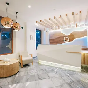 Debambu Atarazanas Hotel apartamentowy Malaga