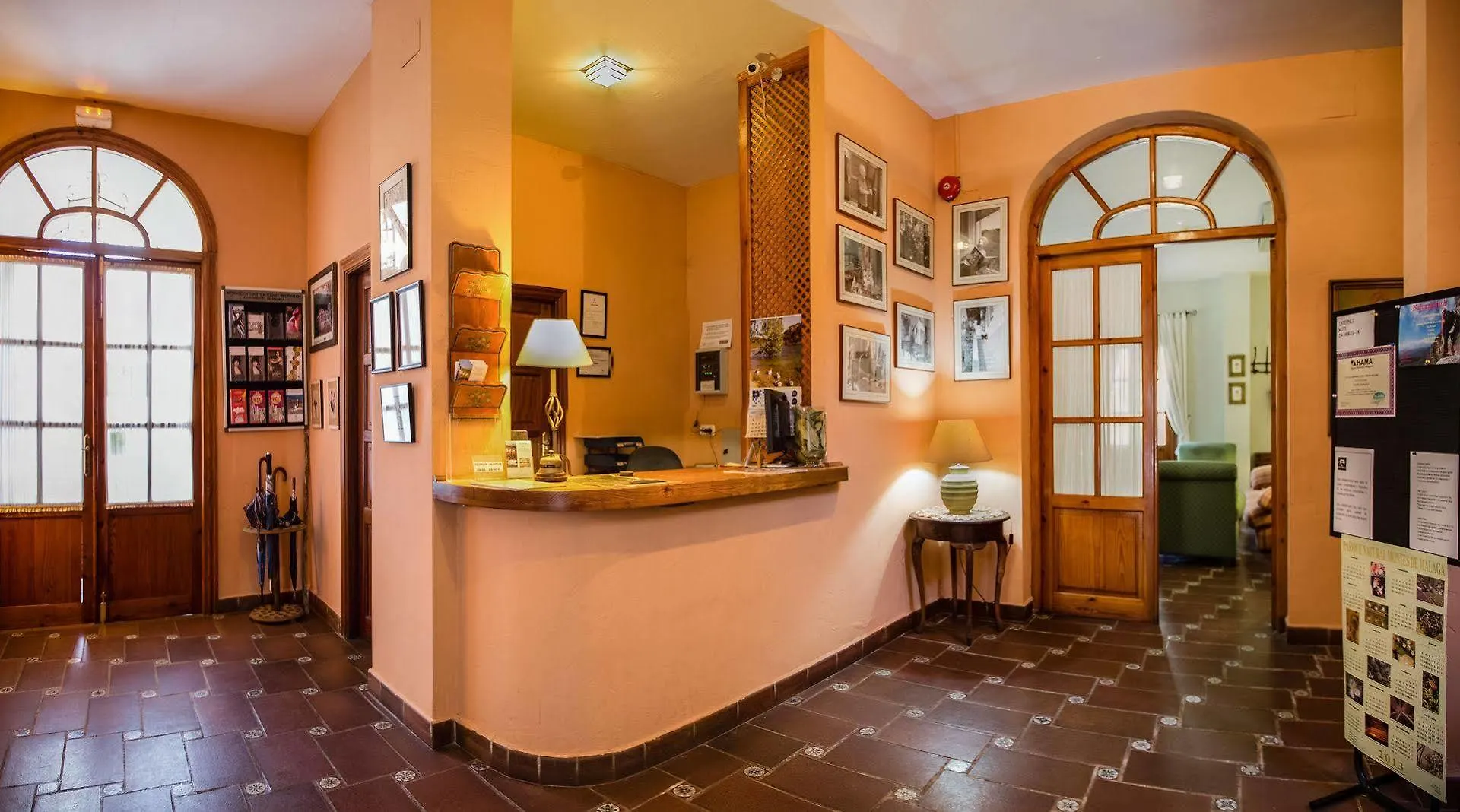 Hotel Humaina Malaga 3*,